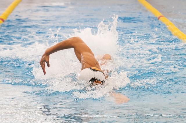 El tubo natación