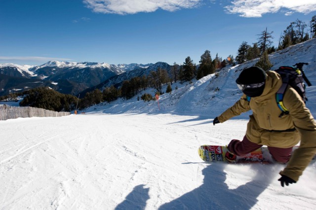 Snow sin vicios mirada al frente