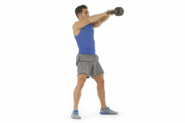 Abdominales swing kettlebell tren inferior