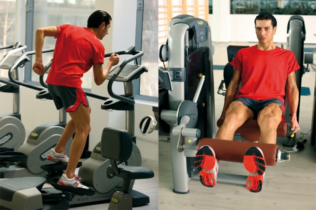 Ciclista gimnasio calentar extensión de cuádriceps