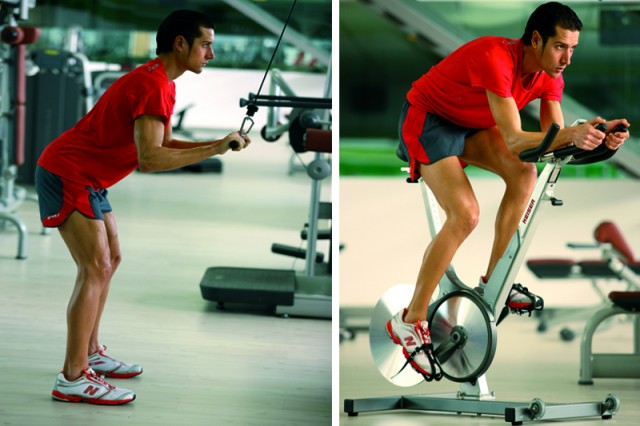 Ciclista gimnasio tríceps spinning