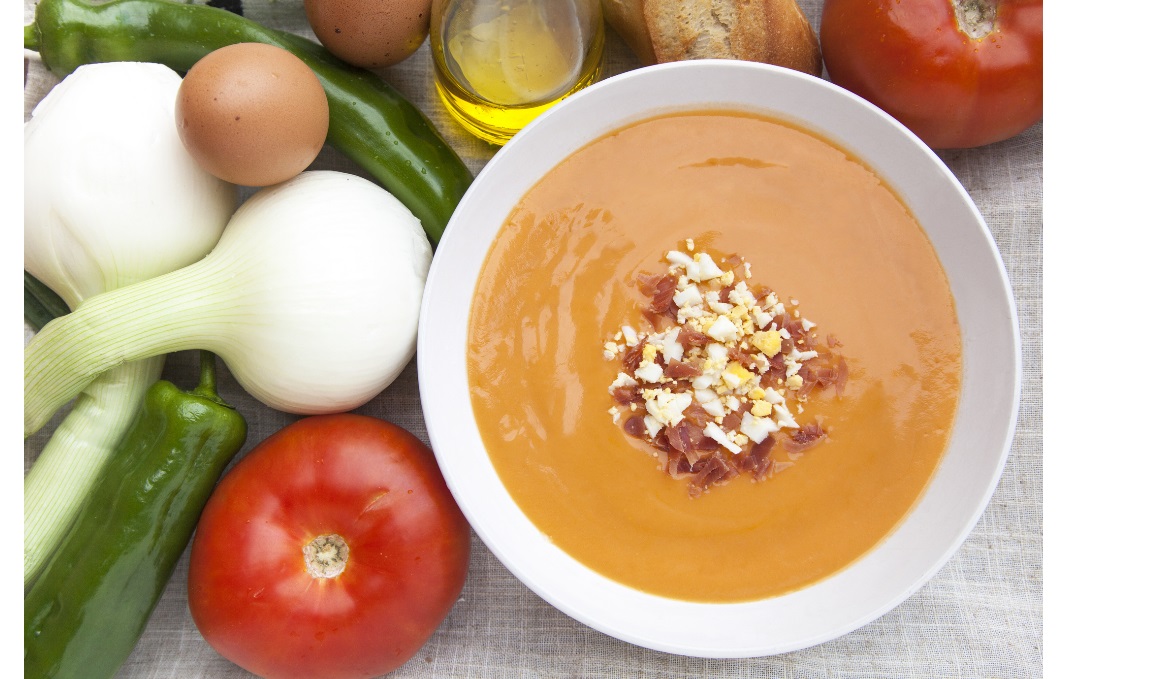 Gazpacho vs Salmorejo: descubre qué te aporta cada uno