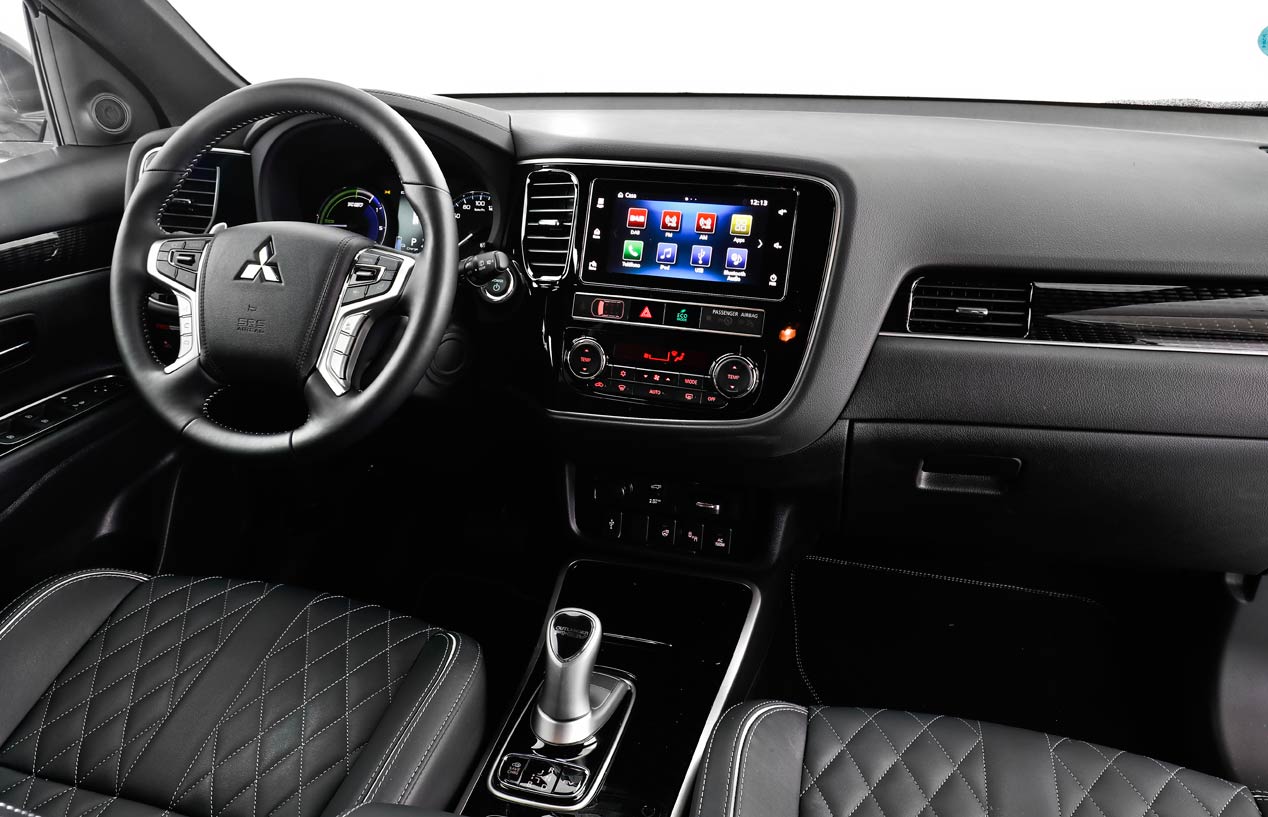 Mitsubishi Outlander PHEV, el coche "0 emisiones" que elige Javi Gómez Noya