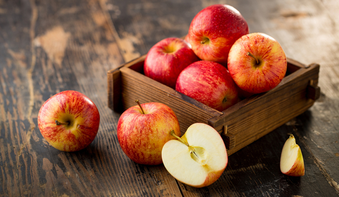 A comer manzanas rojas