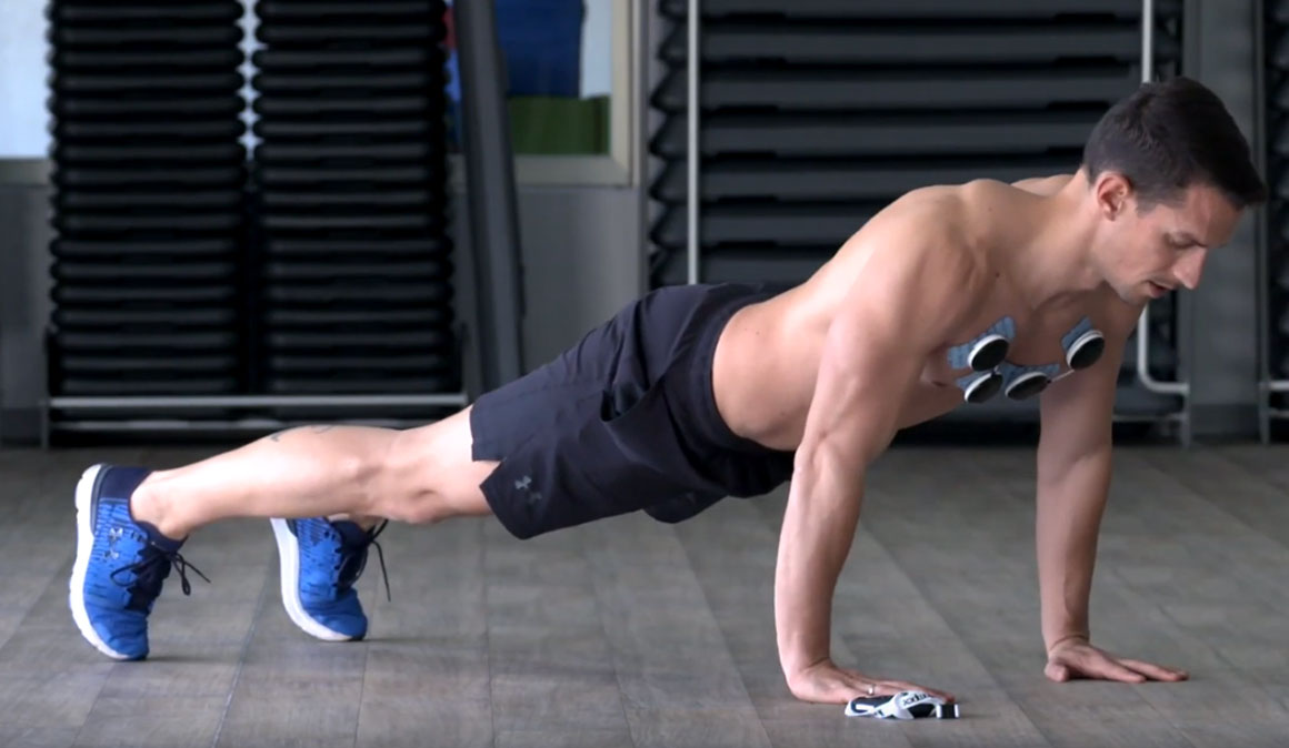 Flexiones elevadas a la máxima potencia con Compex