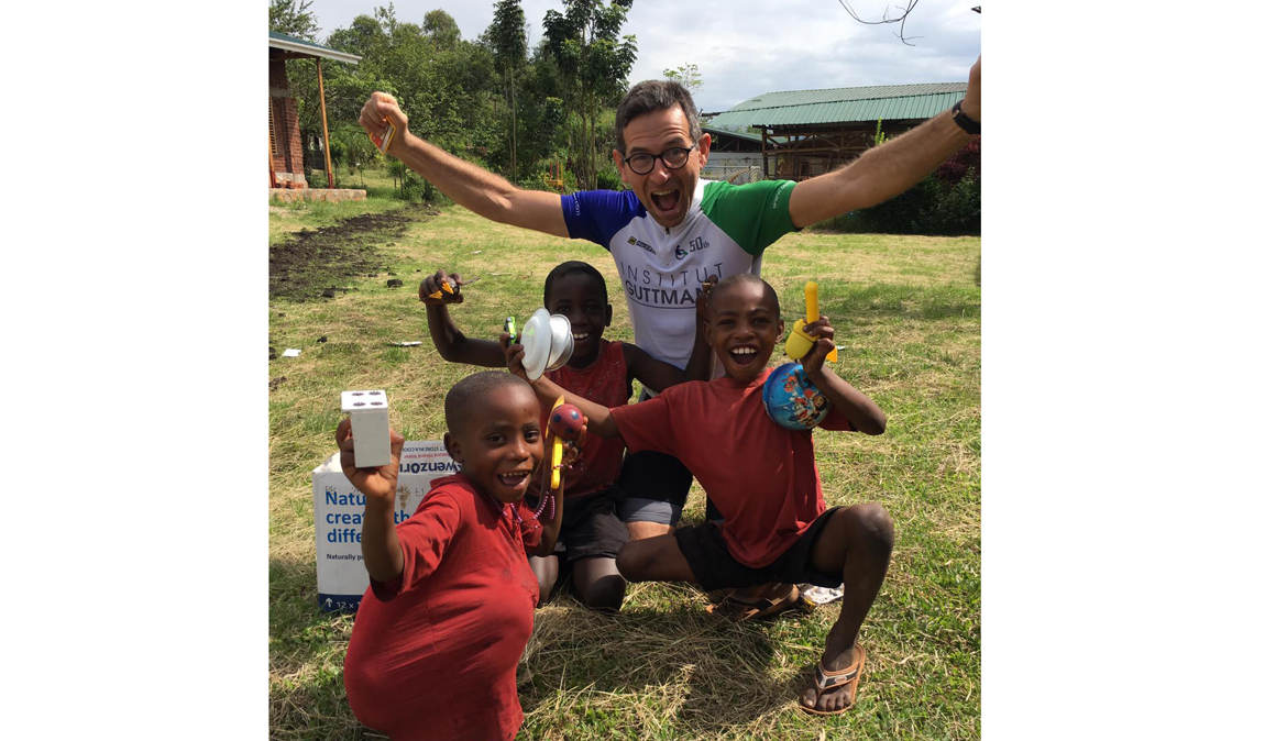 Bike Challenge Rwenzori, una aventura solidaria en bici por Uganda con Kelele Africa