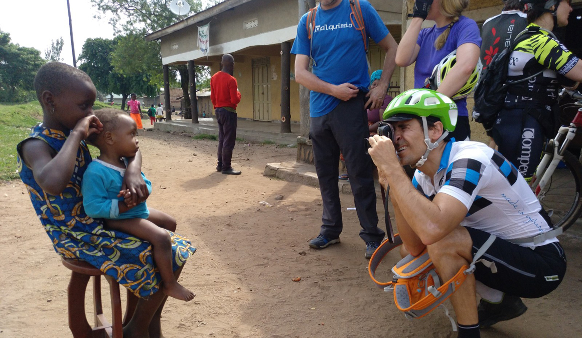 Bike Challenge Rwenzori, una aventura solidaria en bici por Uganda con Kelele Africa