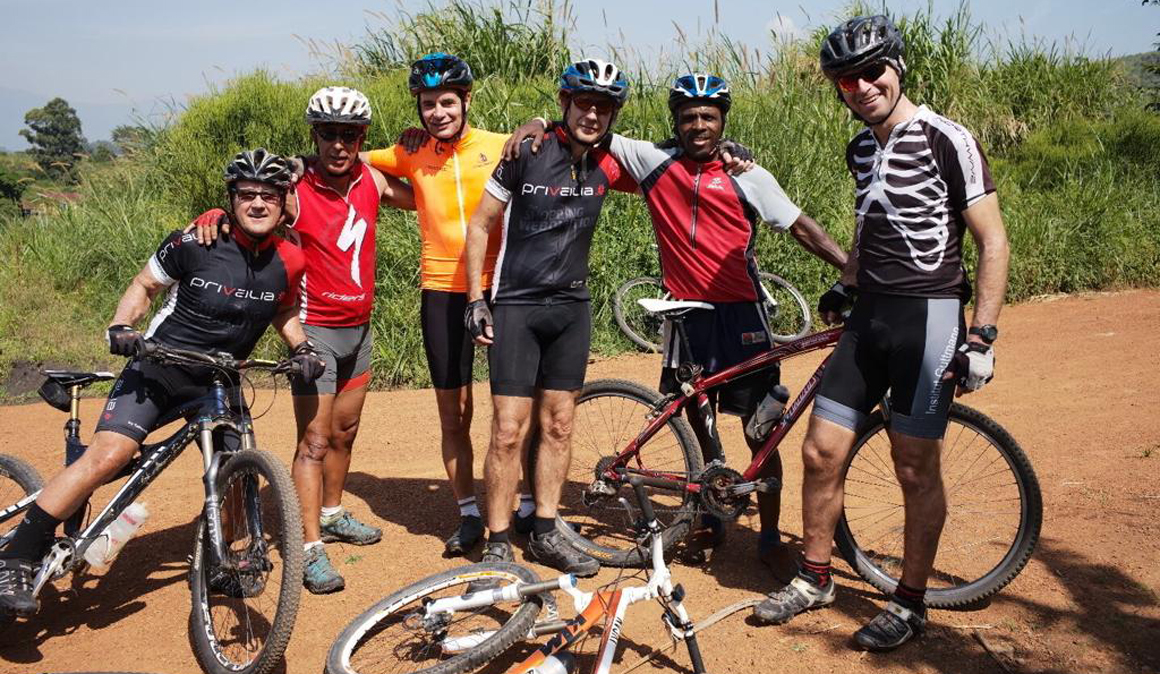 Bike Challenge Rwenzori, una aventura solidaria en bici por Uganda con Kelele Africa