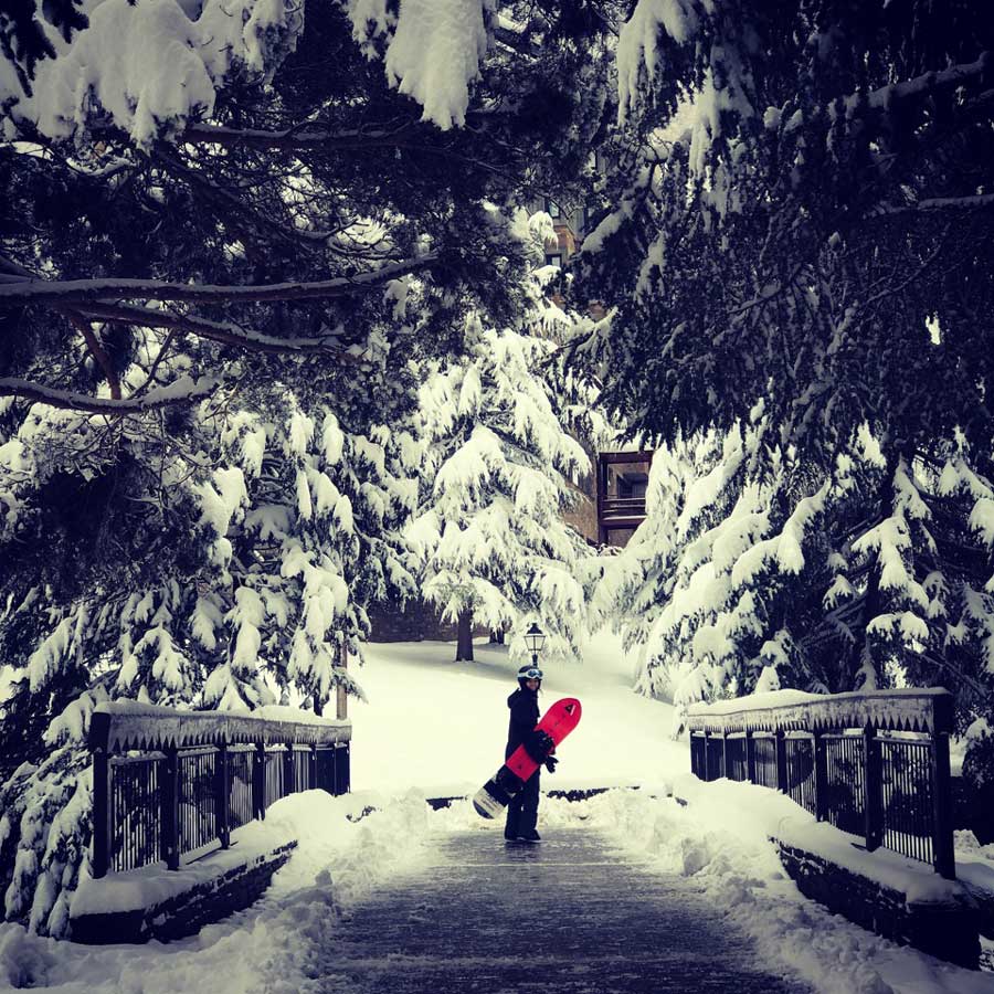 ¿Te atreves con el slalom en snowboard?