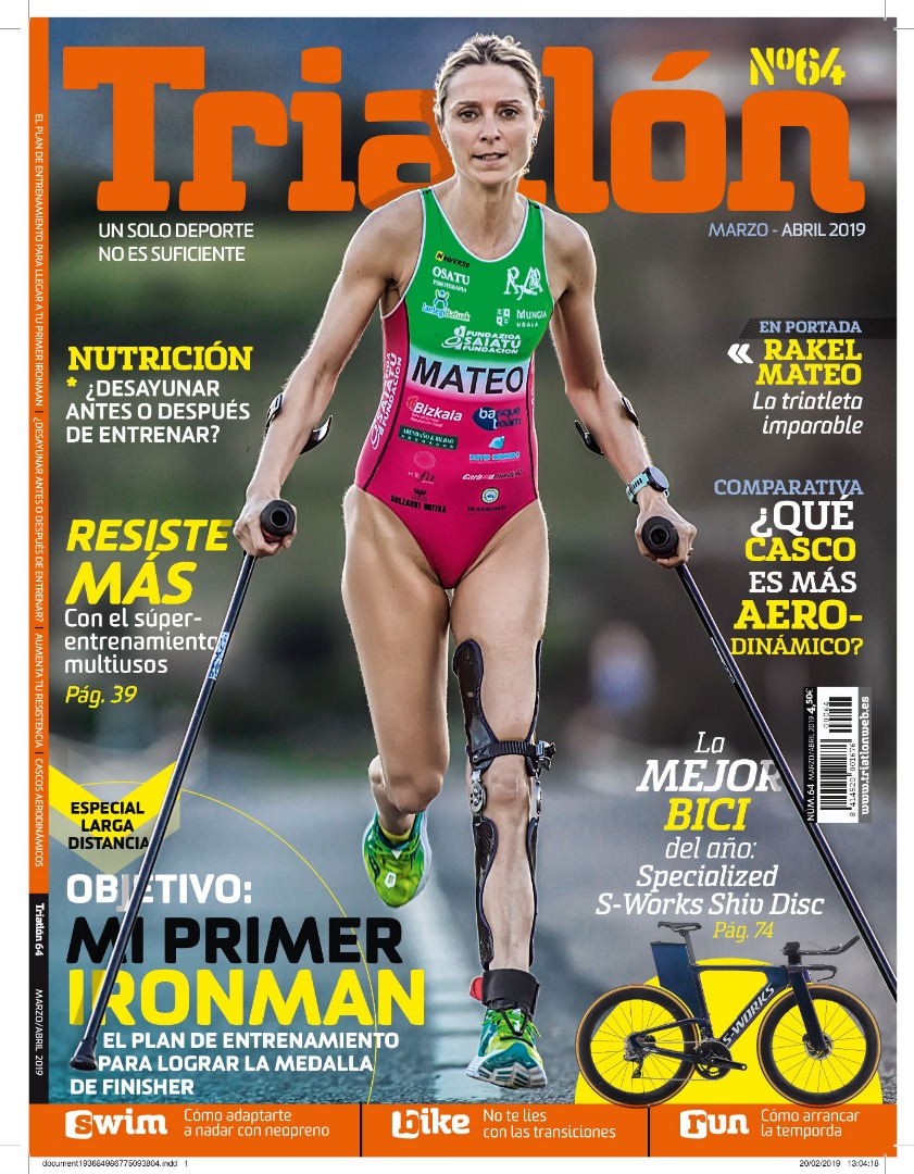Rakel Mateo es portada este mes de la revista "Triatlón"