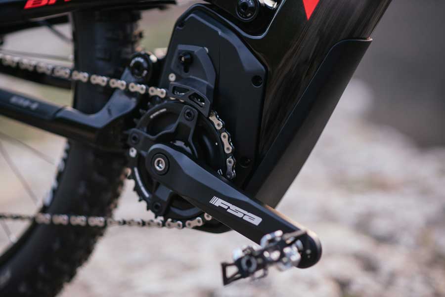 BH introduce el carbono en sus e-bikes AtomX