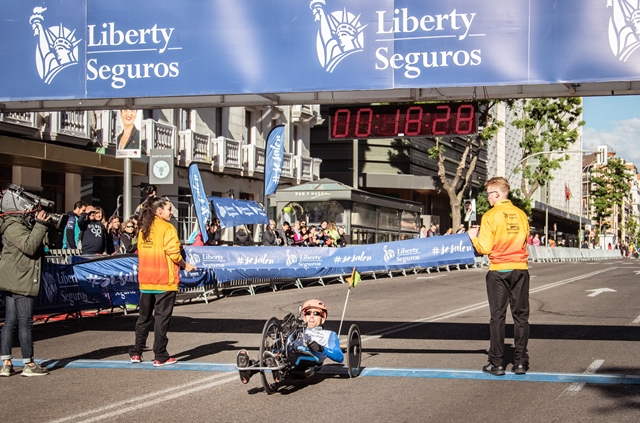 Fernando Carro y Azucena Díaz ganan la Carrera Liberty 2019