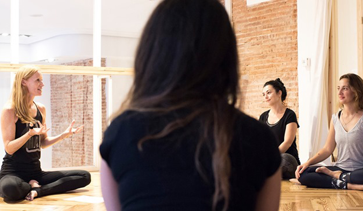 Formación Intensiva de Yoga-Hatha-Vinyasa 200H en Julio
