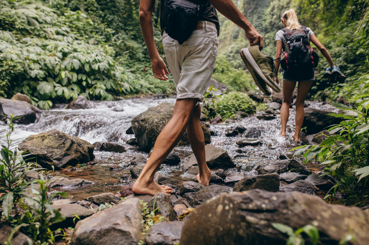 ¿Qué es el Earthing? Andar descalzo para mejorar tu salud