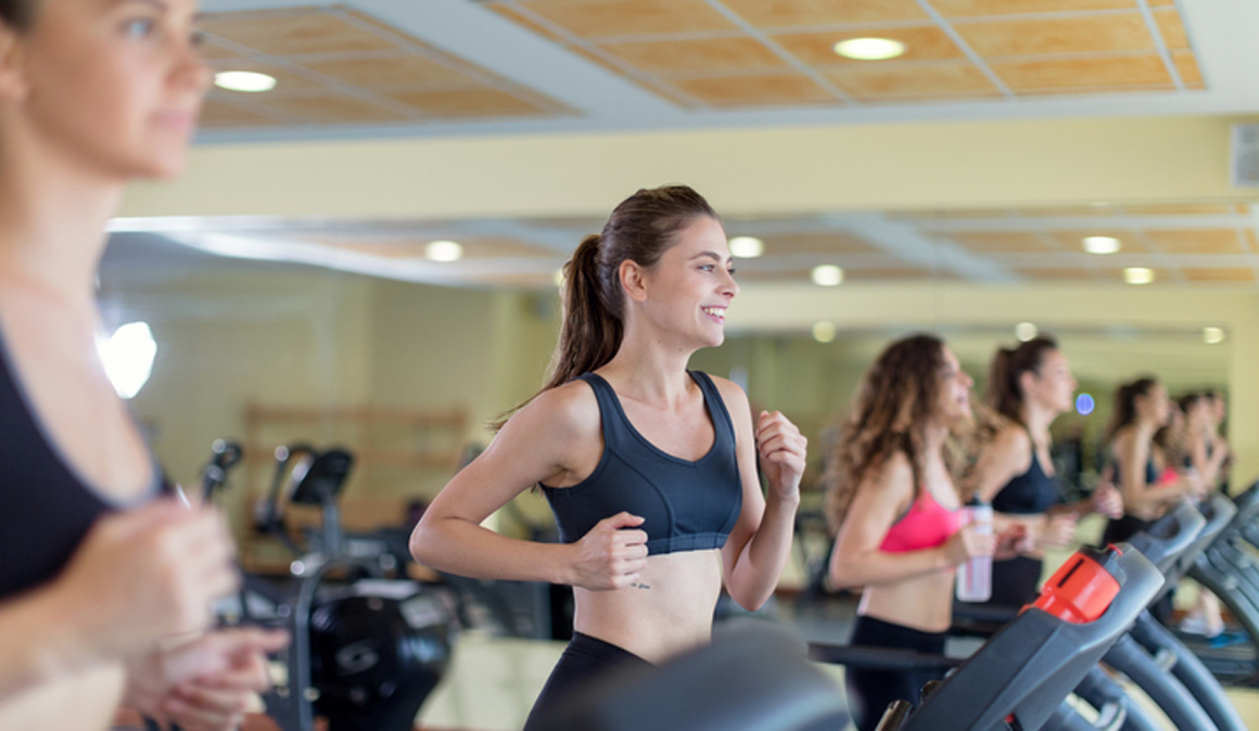 Correr ayuda a reducir el dolor durante la menstruación