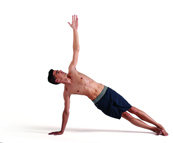 Si eres asiduo al gym, esta es la secuencia de yoga perfecta