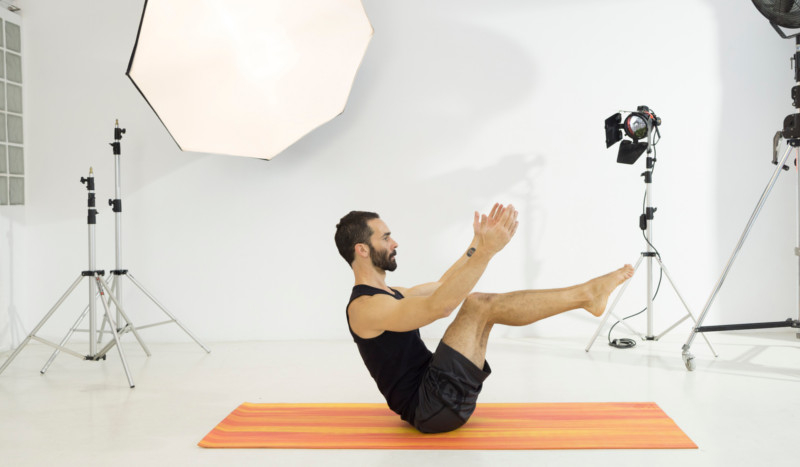 Yoga para trabajar tus abdominales y proteger tus lumbares