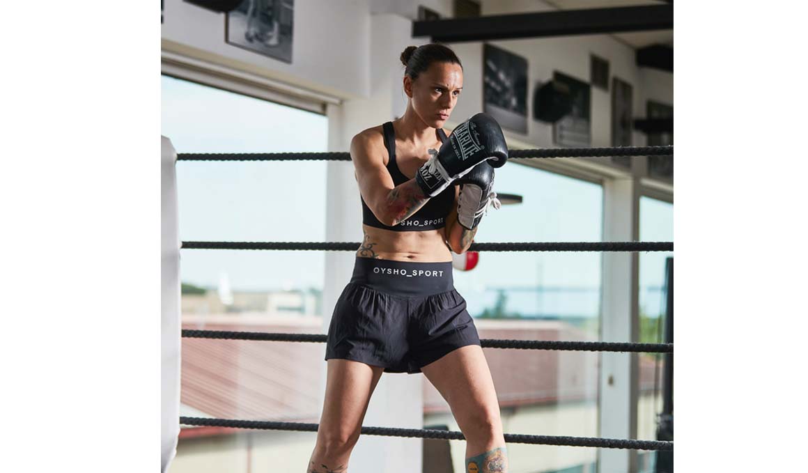 Joana Pastrana te prepara para tu primera clase de boxeo