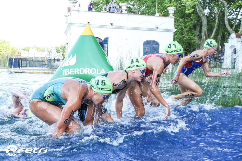 La élite del triatlón femenino español rasca puntos para Tokio en Banyolas