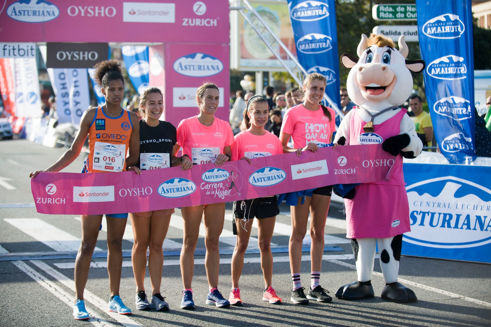 La gran marea rosa de la Carrera de la Mujer en Galicia