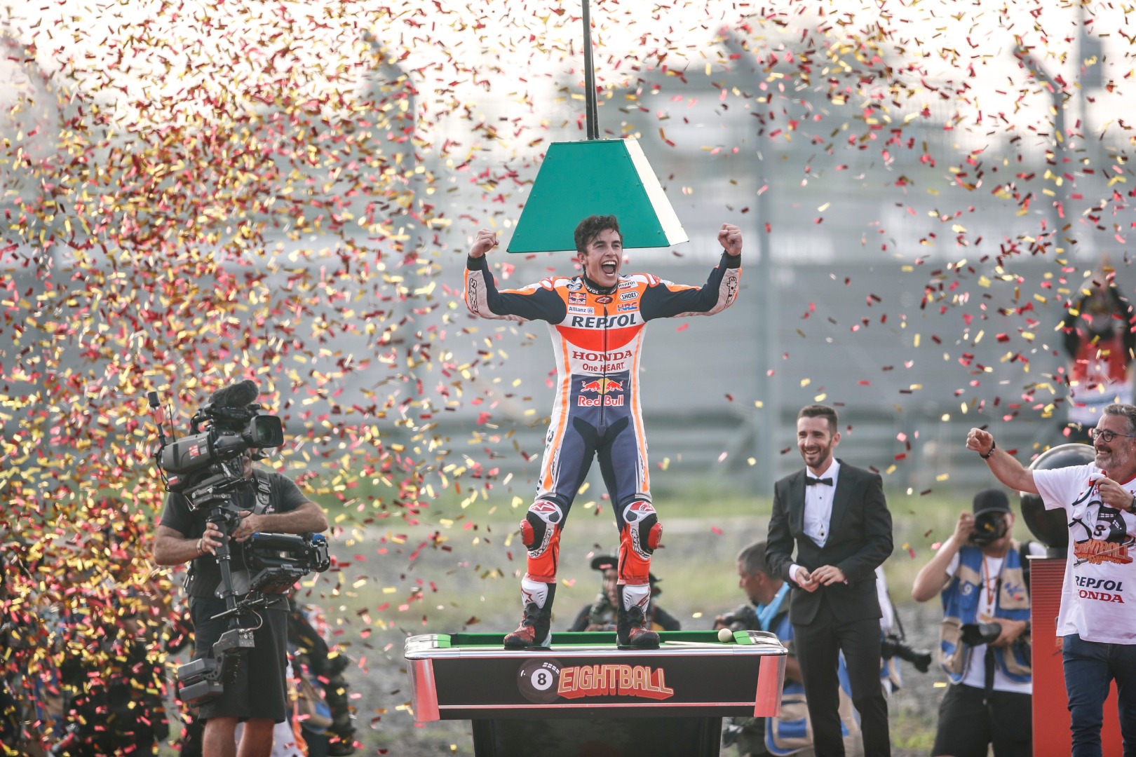 Las 10 mejores imágenes del octavo mundial de Marc Márquez