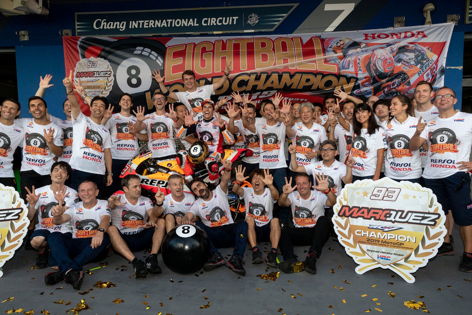 Las 10 mejores imágenes del octavo mundial de Marc Márquez