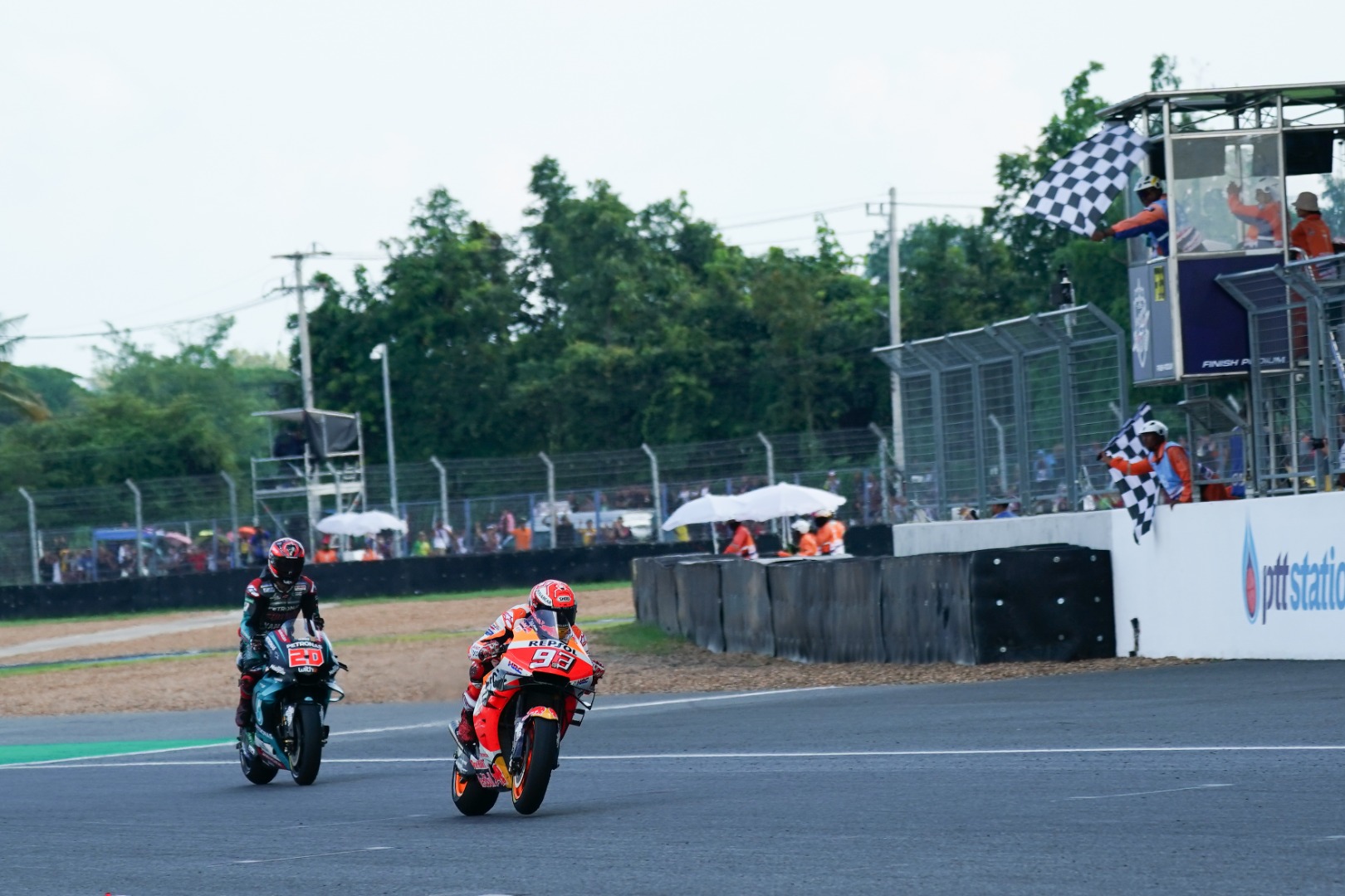 Las 10 mejores imágenes del octavo mundial de Marc Márquez