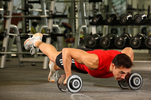 Ponte en forma con mancuernas