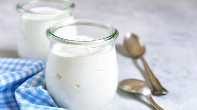 Los 12 alimentos que no deben faltar en la lista de la compra de un deportista