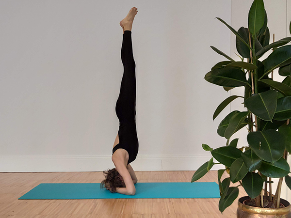 Las 10 posturas para que no te falte energía