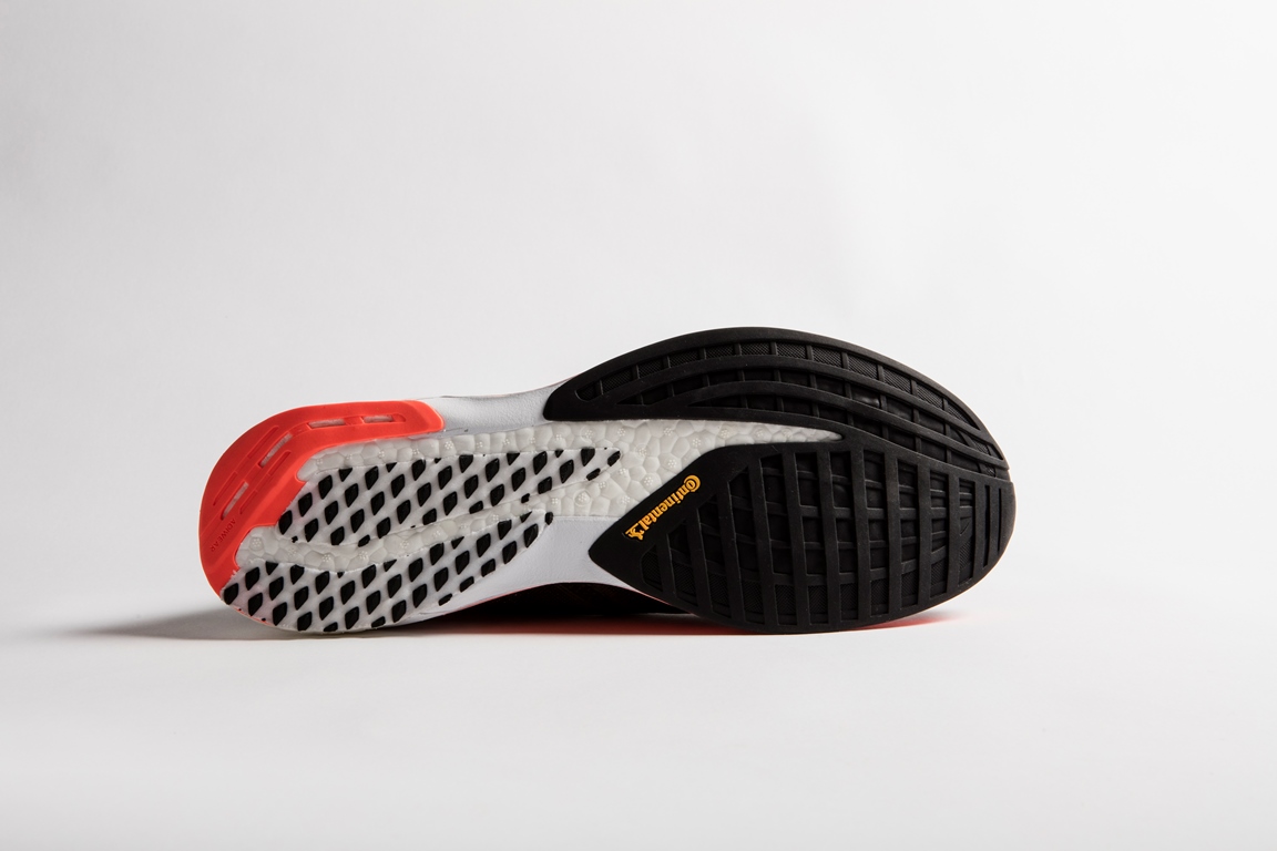 adidas lanza la adizero PRO, la zapatilla más veloz de su historia