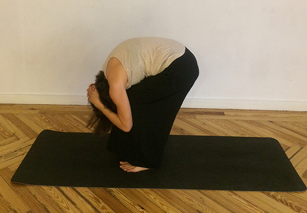 Las 10 posturas mágicas de Jivamukti Yoga