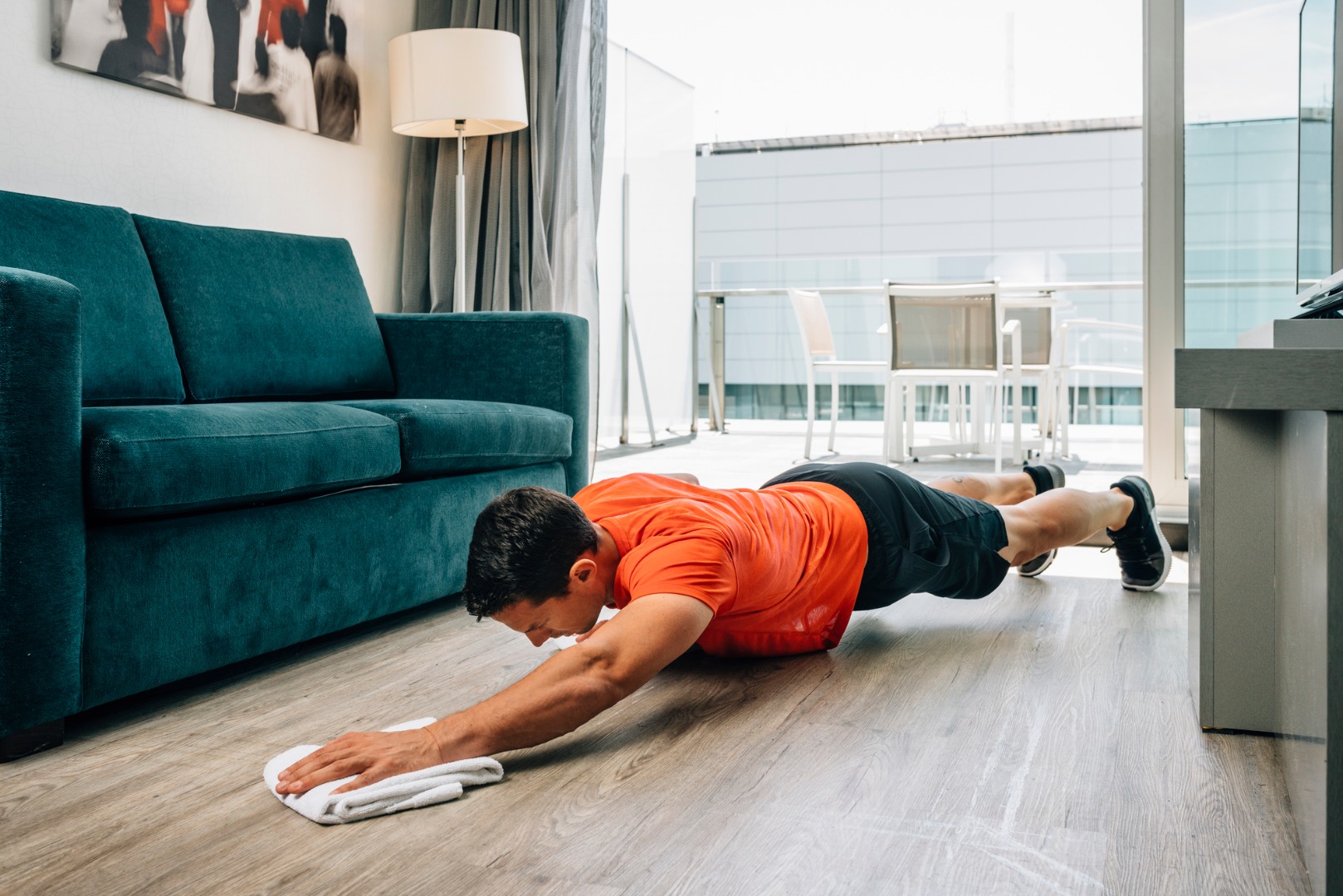 Yo entreno en casa / Día 2: entrenamiento con trapos