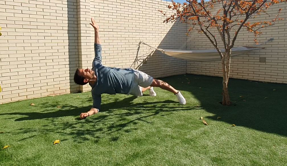 Yo entreno en casa / Día 16: ejercicios con el peso corporal y pelota