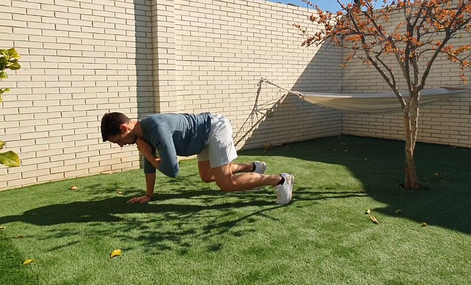 Yo entreno en casa / Día 16: ejercicios con el peso corporal y pelota