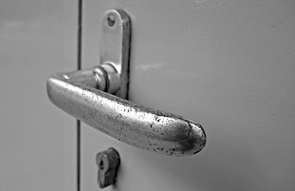 Los 5 gestos de limpieza esenciales en la casa de un deportista