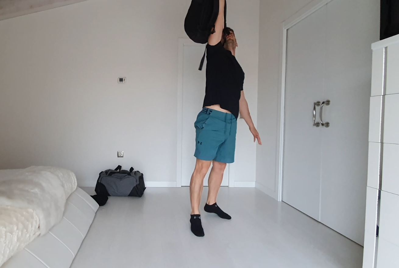 Yo entreno en casa / Día 34: Mochilas y toalla