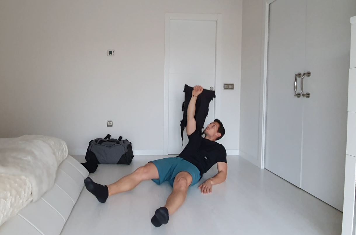 Yo entreno en casa / Día 34: Mochilas y toalla