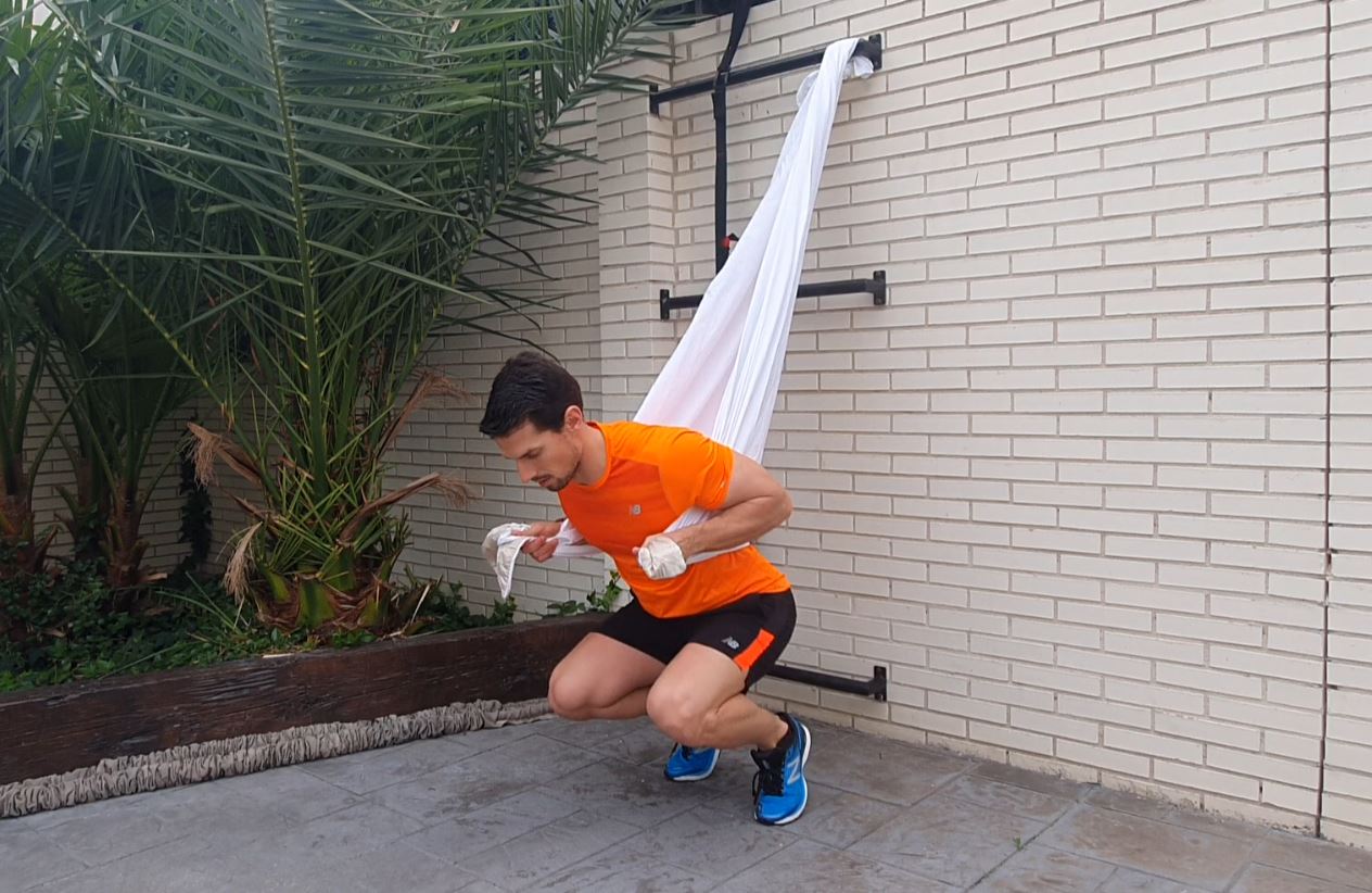 Yo entreno en casa / Día 38: Entrenamiento de piernas con STS 