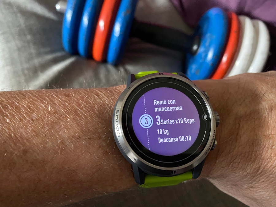 El nuevo modo fitness te va indicando los ejercicios que has programado y sus descansos