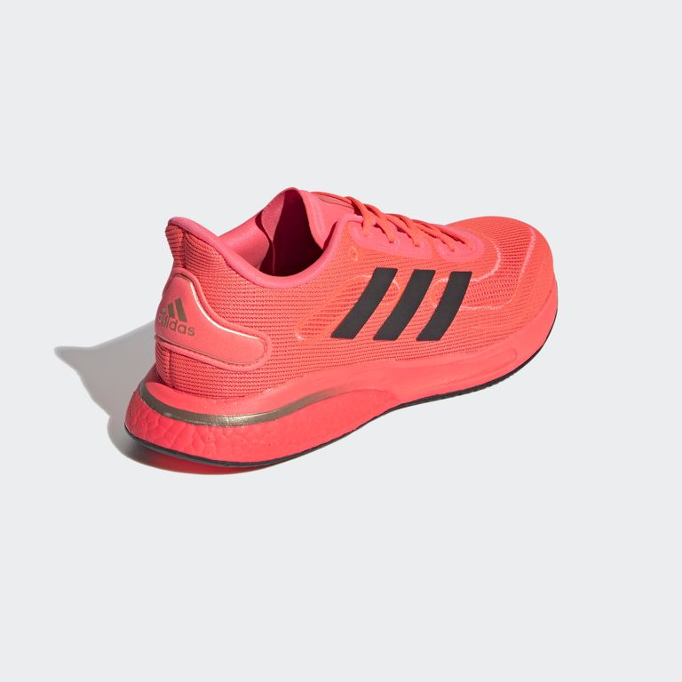 adidas recupera las Supernova y pone el Boost por menos de 100 euros