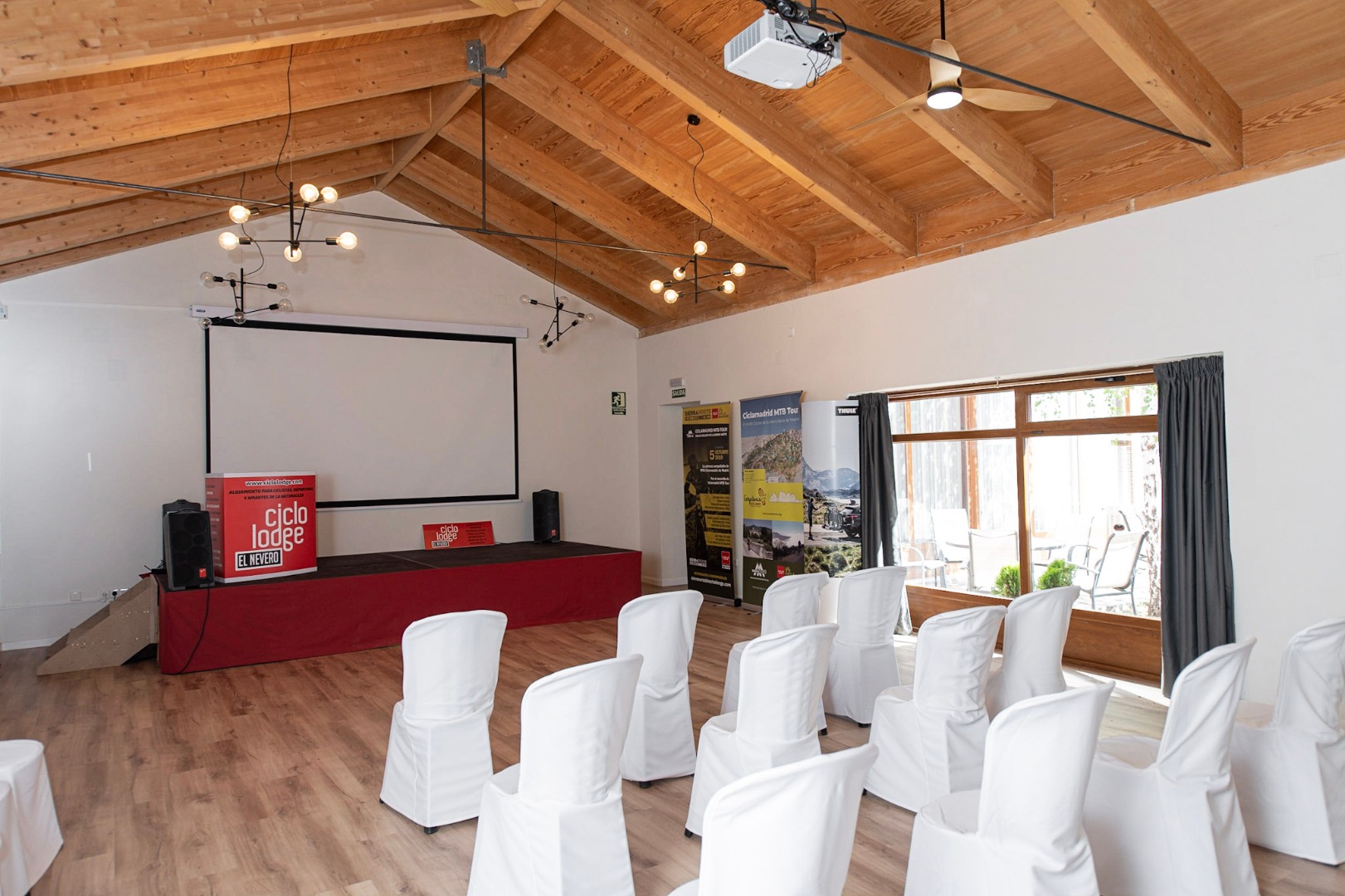 I Campus MTB y Paddle Surf para mujeres en Lozoya, Madrid